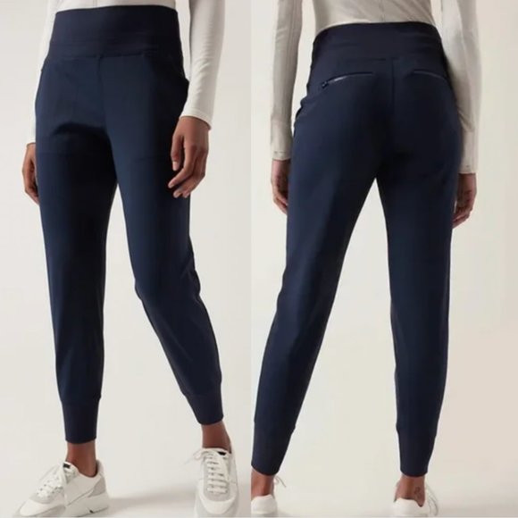 Athleta Pants - Athleta Venice Joggers in Navy sz S